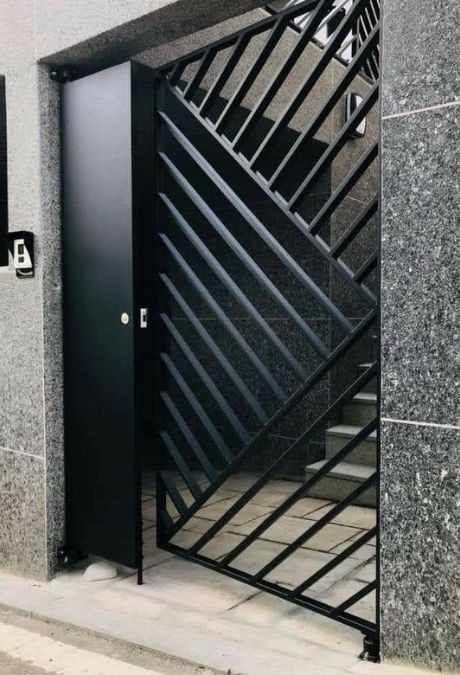 Portones de herrería con diseño moderno en diagonal